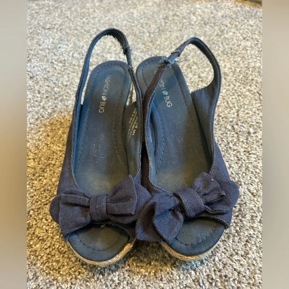Fashion Bug Y2K Dark Blue Wedges with Bow Accent